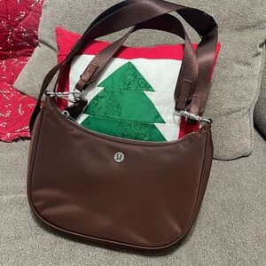 ✨lululemon ✨ City Essentials Small Shoulder Bag in color Lava Cake